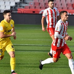 Ramón Enríquez, renovado hasta 2024 tras jugar 90' en Almería