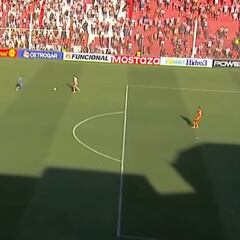 No da ninguna pelota por perdida: el gol que muestra cómo juega el nuevo ‘9′ de Colo Colo