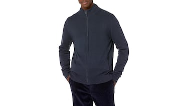 El jersey básico de cuello alto para hombre que no debe faltarte