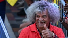 El ‘Pibe’ Valderrama rompe las redes con peligroso salto desde un risco al mar