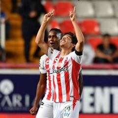 Beckeles: "Matías Fernández es un personaje, te marca la vida"