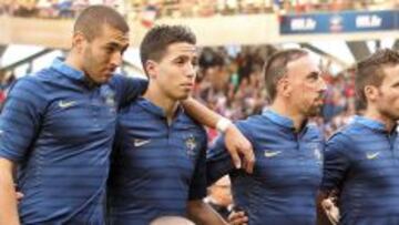 LA ULTRADERECHA PIDE SU EXCLUSIÓN. El Frente Nacional, partido de ultraderecha presidido por Marine Le Pen, pidió ayer que Benzema deje la selección francesa después de sus declaraciones: “Es un desprecio inaceptable a la camiseta que tiene la suerte de llevar”.