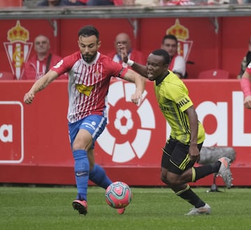 Francisco Molinero comenzó su carrera en el Atlético de Madrid para jugar después con Málaga, Mallorca, Levante, Dinamo de Bucarest, Huesca, Murcia, Betis, Getafe y Sporting. El lateral, de 35 años, ha disputado un total de 407 partidos.