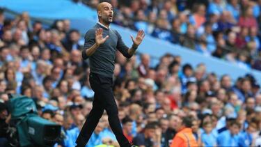 Manchester City break £500m revenue barrier
