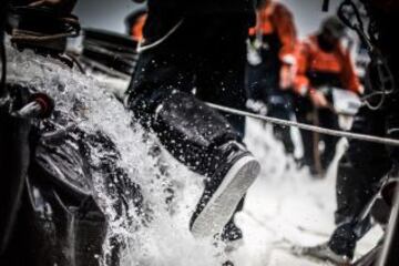 Un momento en la embarcación del Team Vestas Wind.