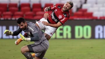 El mediapunta uruguayo es el último caso positivo en Covid--19 en la delegación charrúa y no estará en los dos siguientes compromis