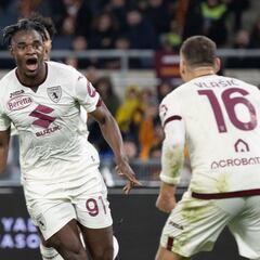 Triplete de Dybala opaca el gol de Duván Zapata, en el Olímpico de Roma