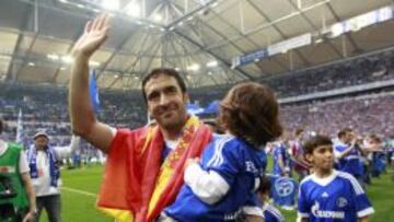 Ra&uacute;l, el d&iacute;a de su despedida del Schalke.