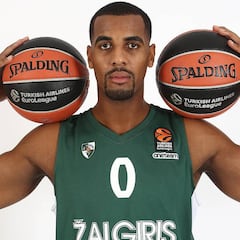 El Madrid puede cerrar en horas a Davies, pero ojo al CSKA