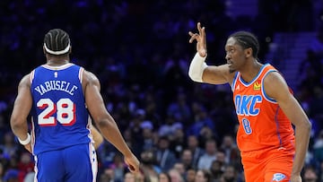 Jalen Williams (Oklahoma City Thunder) celebra un triple. Guerschon Yabusele (Philadelphia 76ers) en la imagen.