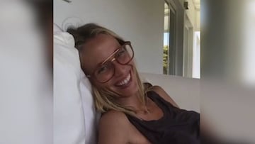 La mujer de Puyol revienta Instagram con uno de los peores chistes de la historia