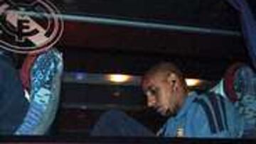 SIN REVISIÓN. Roberto Carlos subió al autobús desilusionado tras oir el no rotundo de Jorge Valdano.