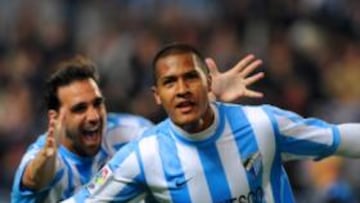 <b>EL NUEVE. </b>Rond¨®n y Jes¨²s G¨¢mez celebran un gol del venezolano en un partido de la pasada temporada.