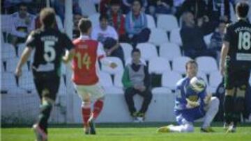 El Elche sacó un empate ante un Racing que fue mejor