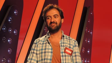 Compañero de Óscar en ‘¡Boom!’ con ‘Los Dispersos’, participó en ‘Saber y ganar’ en el año 2000. Fue el segundo concursante de la historia en llegar a los 100 programas y ha ganado 150.255 euros en 200 entregas.