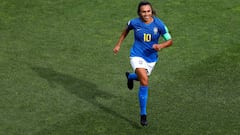Marta equals Miroslav Klose's World Cup goals record