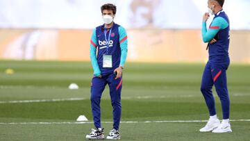 MADRID, SPAIN - APRIL 10: Riqui Puig of FC Barcelona looks on prior to the La Liga Santander match between Real Madrid and FC Barcelona at Estadio Alfredo Di Stefano on April 10, 2021 in Madrid, Spain. Sporting stadiums around Spain remain under strict re