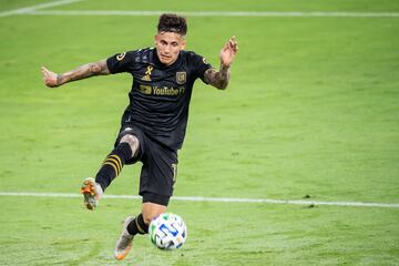 Prestado al Almería por Los Angeles FC hasta final de temporada.