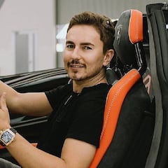 Jorge Lorenzo recibe su nuevo superdeportivo: un Lamborghini de edición limitada