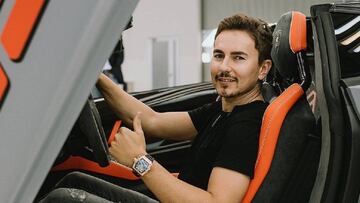 Jorge Lorenzo recibe su nuevo superdeportivo: un Lamborghini de edición limitada