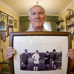 A tribute to Cholo, Pontevedra captain and tram driver