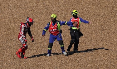 Marc Márquez de Ducati Lenovo pinchó la rueda de su moto y tuvo que abandonar la carrera del Gran Premio de Tailandia de MotoGP.