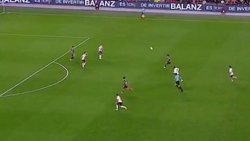 Por esta jugada, Paulo Díaz es criticado en Argentina: terminó en gol de Platense