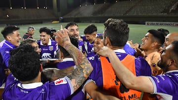 Futbol, Deportes Copiapo vs Deportes Concepcion
Semifinal Vuelta, Liga de primera B 2025.
Los jugadores de Deportes Concepcion celebran el triunfo contra Deportes Copiapo tras un partido de la liga de primera B disputado en el estadio Luis Valenzuela de Copiapo, Chile.
30/11/2025
Juan Carlos Moreau/Photosport
Football, Deportes Copiapo vs Deportes Concepcion
Semifinal second leg, First division B league 2025
Deportes ConcepcionÕs players celebrate after winning against Deportes Copiapo for a first division B league match at the Luis Valenzuela stadium in Copiapo, Chile.
30/11/2025
Juan Carlos Moreau/Photosport