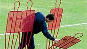 <b>UN GOLPE CERTERO</b>. El canario mostró la misma efectividad a balón parado que el pasado domingo ante el Mallorca.