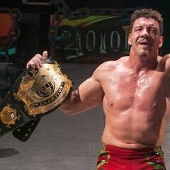Eddie Guerrero y su ataque al corazón en vivo
