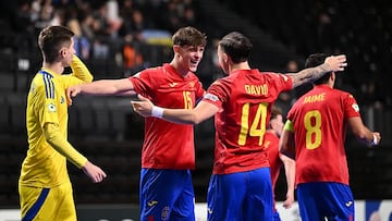 Pegada coral de España hacia el oro... que también quiere Portugal