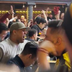 Los venezolanos se toman Providencia y así estallan con el gol de Soteldo: escucha este ambiente