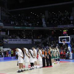 Minuto de silencio en el Palacio por la muerte de Velázquez