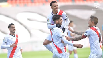 &Oacute;scar, &Aacute;lvaro y Trejo celebran con Catena el 2-1.