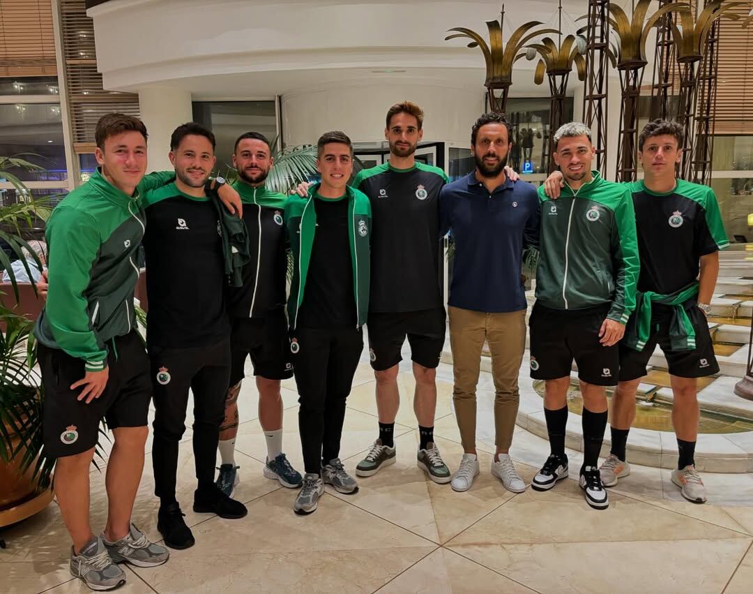 Cuando el Racing jugó en Cádiz esta temporada, Germán se acercó al hotel de concentración para saludar a sus excompañeros.