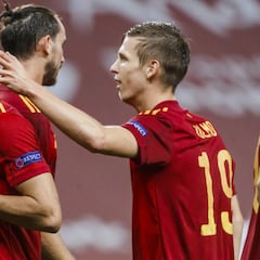 Zipi y Zape tiran de La Roja