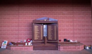 Memorial a las víctimas en Anfield.