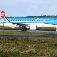 Pelea entre dos viajeros ebrios en pleno vuelo Ámsterdam-Ibiza por la mascarilla
