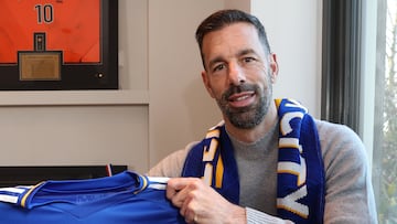 Oficial: Un banquillo de la Premier para Van Nistelrooy