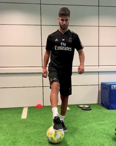 El 21 de enero recibe el mejor regalo de cumpleaños posible: empieza a tocar balón. Ve cada vez más cerca el fin del calvario, aunque se mantiene fiel a su pacto con el doctor: ver la evolución semana a semana.