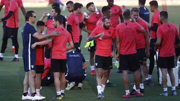 Un multitudinario entrenamiento del Sevilla, el pasado verano.