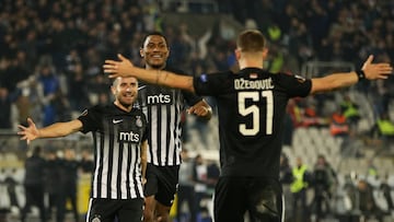 Soccer Football - Europa League - Partizan Belgrade vs KF Skenderbeu Korce - Partizan Stadium, Belgrade, Serbia - November 2, 2017   Partizan Belgrade&#039;s Leandre Tawamba celebrates scoring their second goal with team mates             REUTERS/Marko Djurica