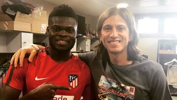 Thomas felicitó a Filipe.