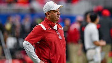 Los Jacksonville Jaguars están ponderando todas sus opciones para la vacante de head coach y ahora han volteado hacia Bill O’Brien, OC de Alabama.