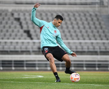 La Selección Colombia continúa preparando su amistosos ante Corea del Sur. Este martes entrenó en Seúl a la espera de que se termine de unir todo el plantel.