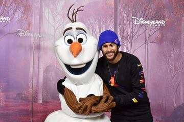 Neymar con Olaf, de Frozen