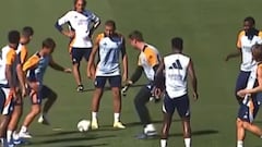 Mbappé leaves Courtois on the floor with mesmerizing heel flick at Real Madrid training