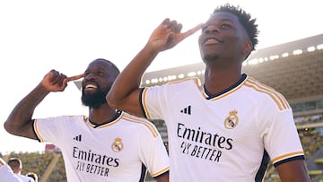 LAS PALMAS, SPAIN - JANUARY 27: Aurelien Tchouameni of Real Madrid celebrates with Antonio Rudiger and Vinicius Junior after scoring their sides second goal during the LaLiga EA Sports match between UD Las Palmas and Real Madrid CF at Estadio Gran Canaria on January 27, 2024 in Las Palmas, Spain. (Photo by Angel Martinez/Getty Images)
PUBLICADA 09/02/24 NA MA03 2COL