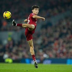 España, a evitar que Bajcetic haga como Nico Paz, Álvaro y Garnacho