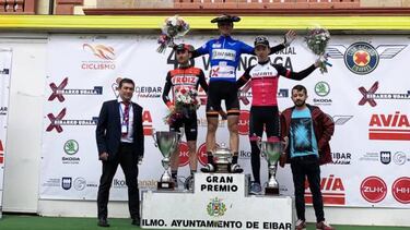 Elosegui gana el Valenciaga al ataque y Adriá es más líder